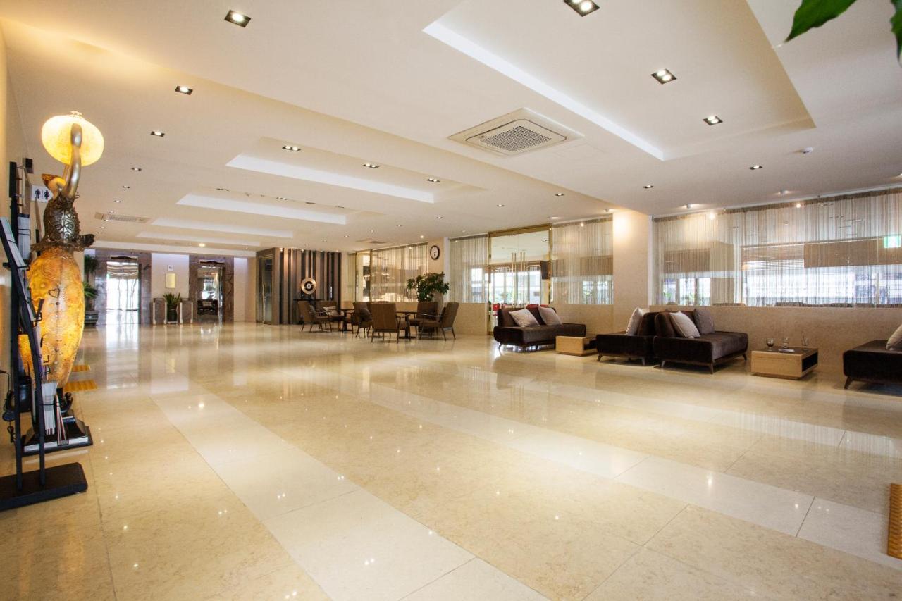 Suwon Reve Hotel Bagian luar foto