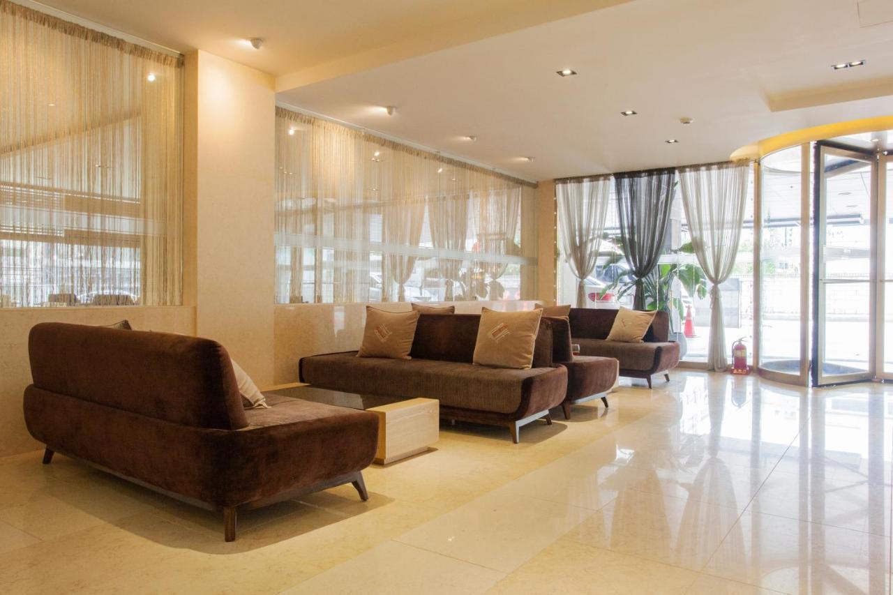 Suwon Reve Hotel Bagian luar foto