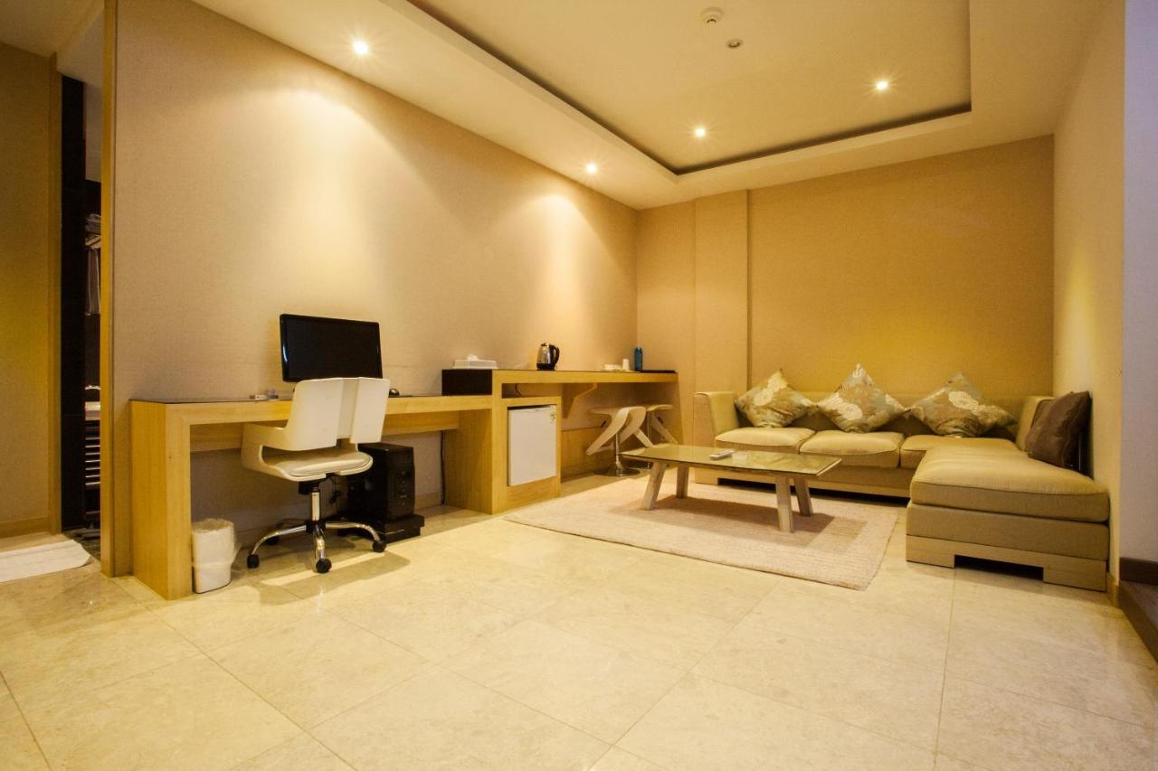 Suwon Reve Hotel Bagian luar foto