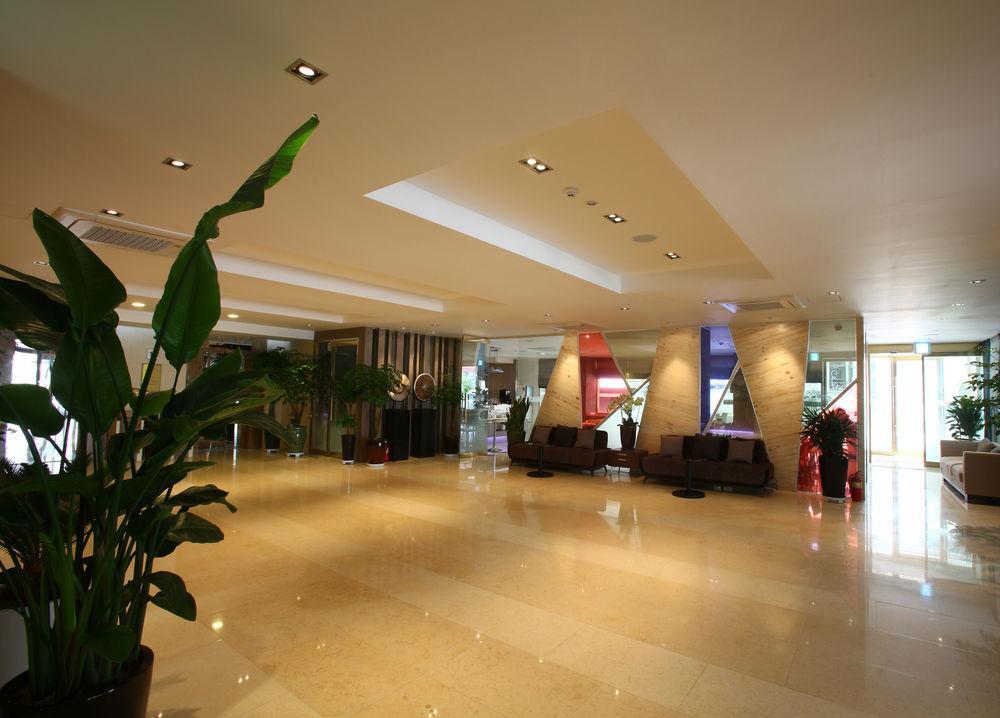 Suwon Reve Hotel Bagian luar foto
