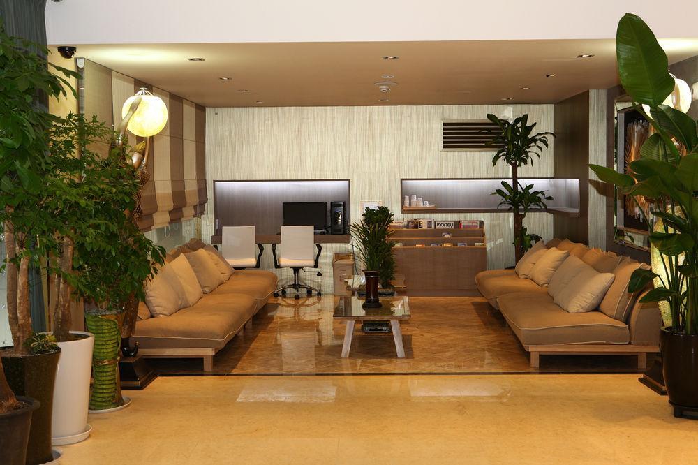 Suwon Reve Hotel Bagian luar foto
