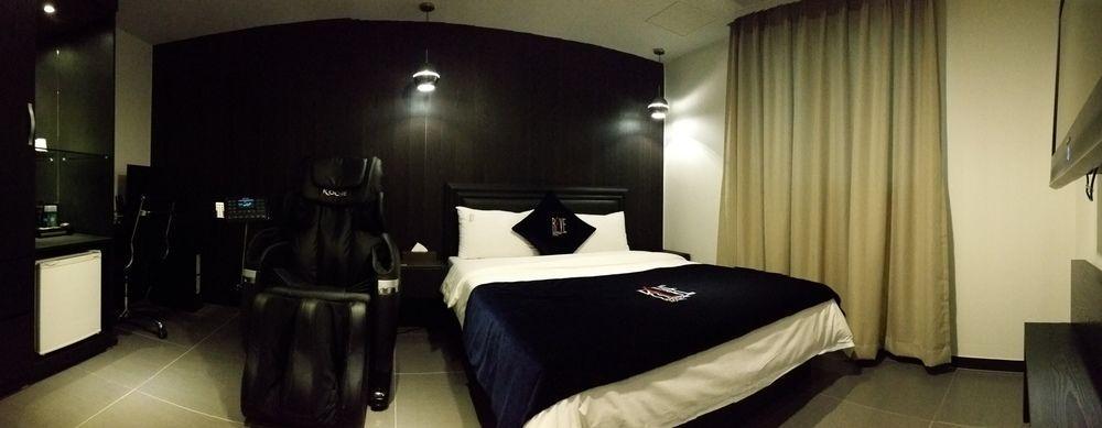 Suwon Reve Hotel Bagian luar foto
