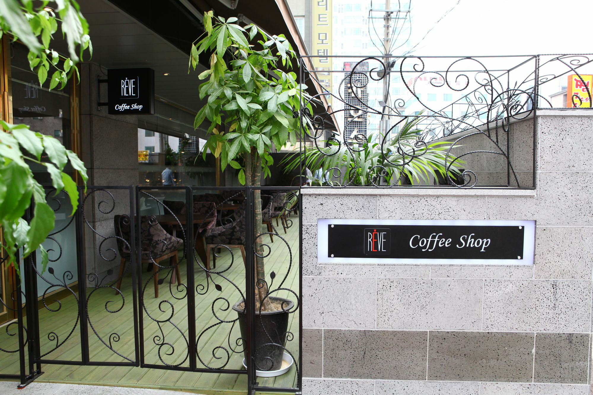 Suwon Reve Hotel Bagian luar foto