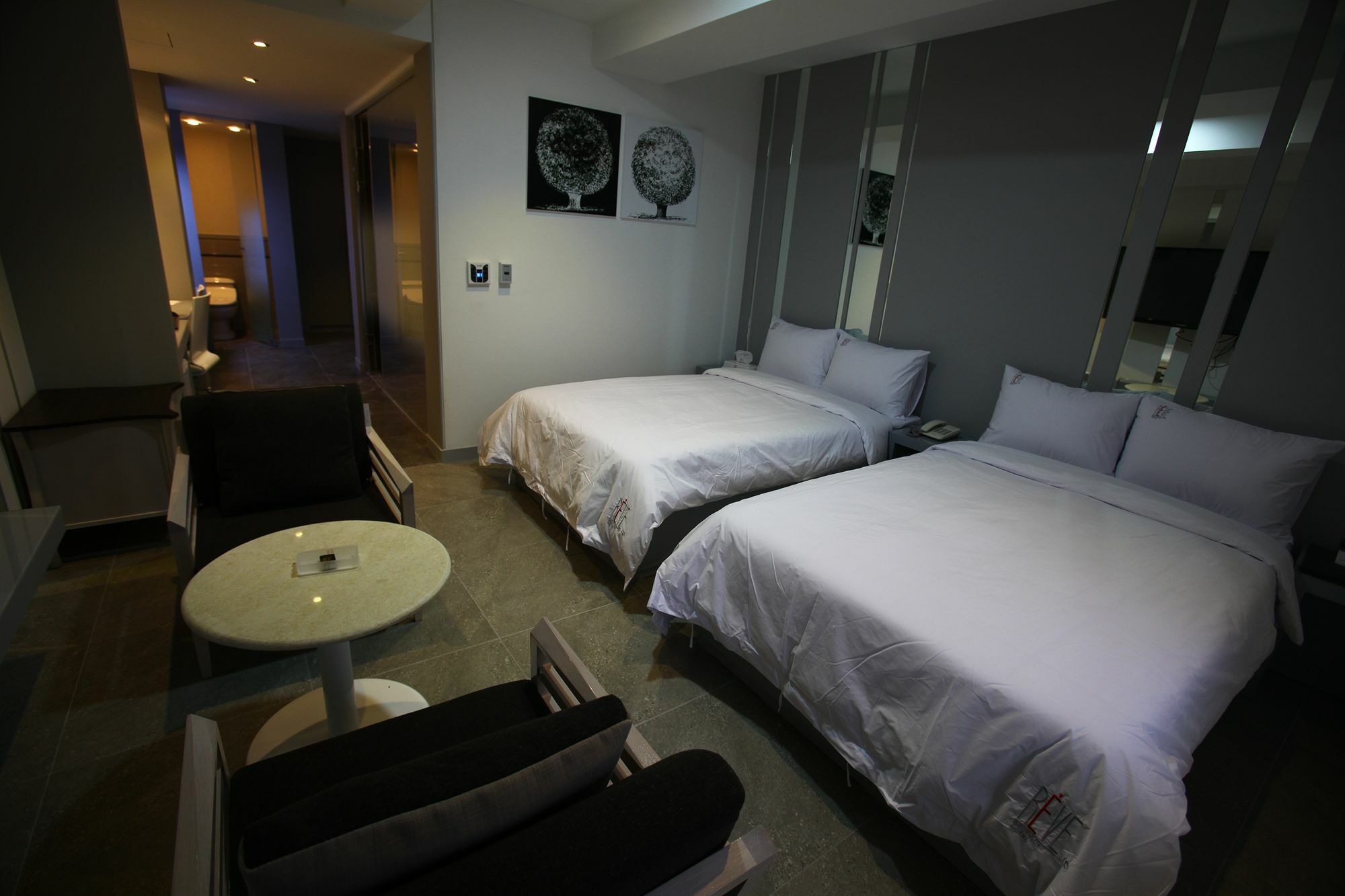 Suwon Reve Hotel Bagian luar foto